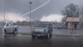 ABD'de çıkan hortum üç can aldı