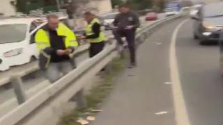 Motokuryenin yola düşürdüğü 150 bin euro yola saçıldı