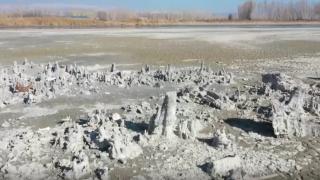 Van'da çöle dönen tuz gölü