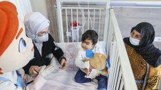 Kanser hastası çocuklara moral ziyareti