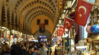 Eminönü’nde alışveriş hareketliliği