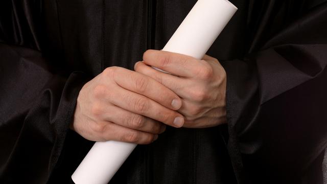 Meclis'e sunuldu: Sahte diploma düzenleyene hapis cezası geliyor haber görseli