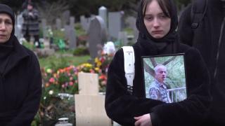 TRT Haber ekibi Almanya'da cenazesi yakılan Sargın ailesinin evine gitti