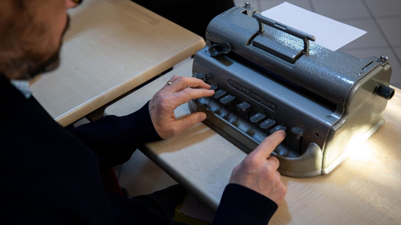 "Ona yardımcı olmaya çalışıyorum"