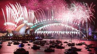 Dünya 2023'e 'merhaba' diyor