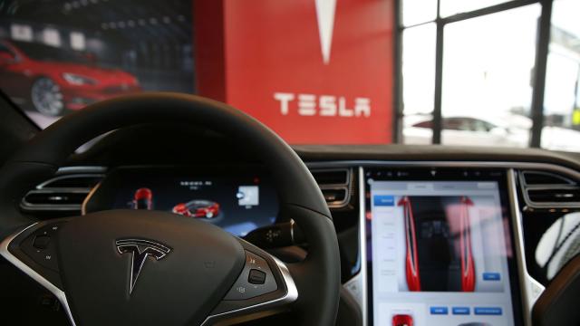 Google ve Tesla hisseleri yapay zeka harcamalarının piyasaları sarsmasıyla geriledi haber görseli