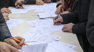 Yılın son gününde SGK merkezlerinde EYT mesaisi