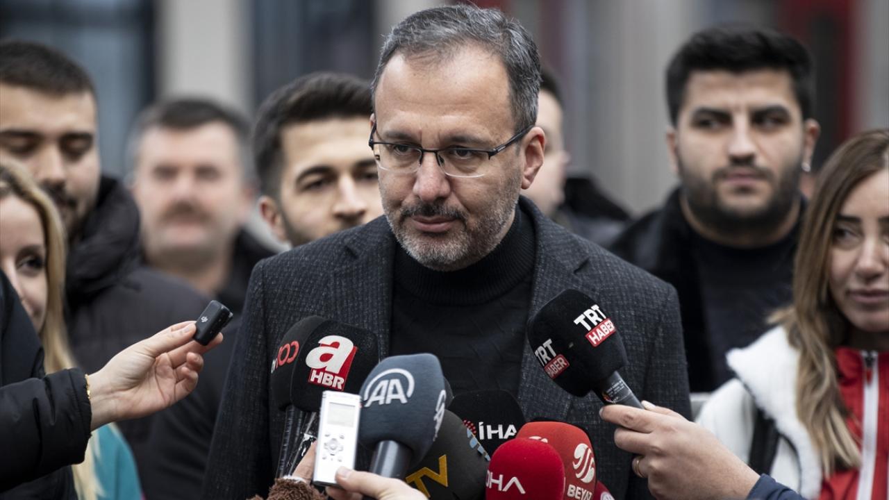 Bakan Kasapoğlu'nun da bulunduğu Sarıkamış Ekspresi, Ankara'dan hareket etti