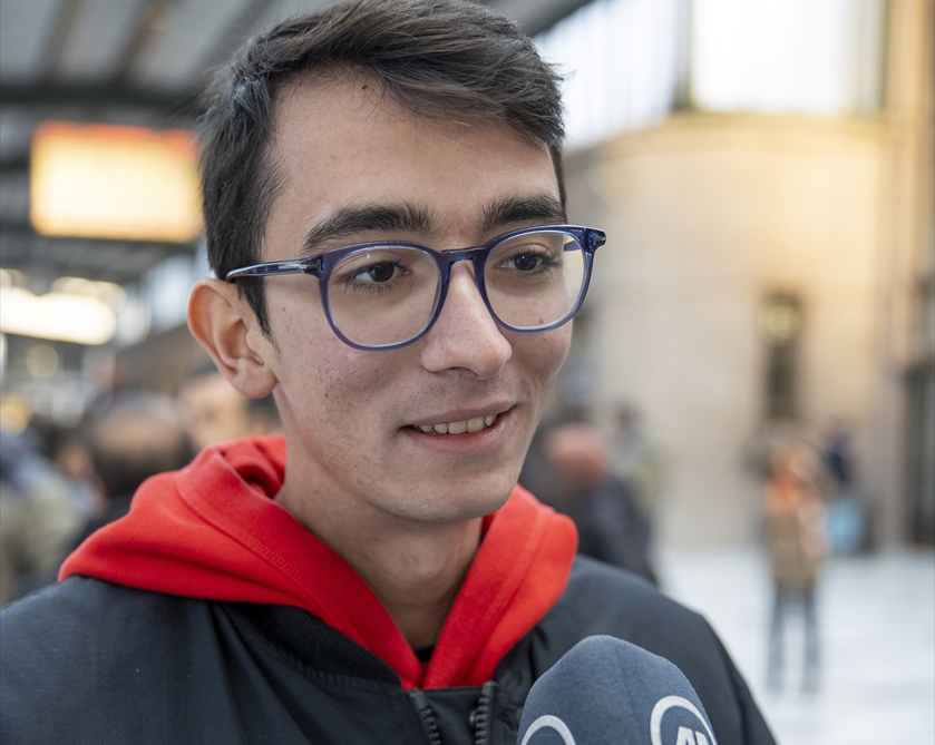 Mete Gazoz ve İbrahim Çolak yolculukta yer aldı