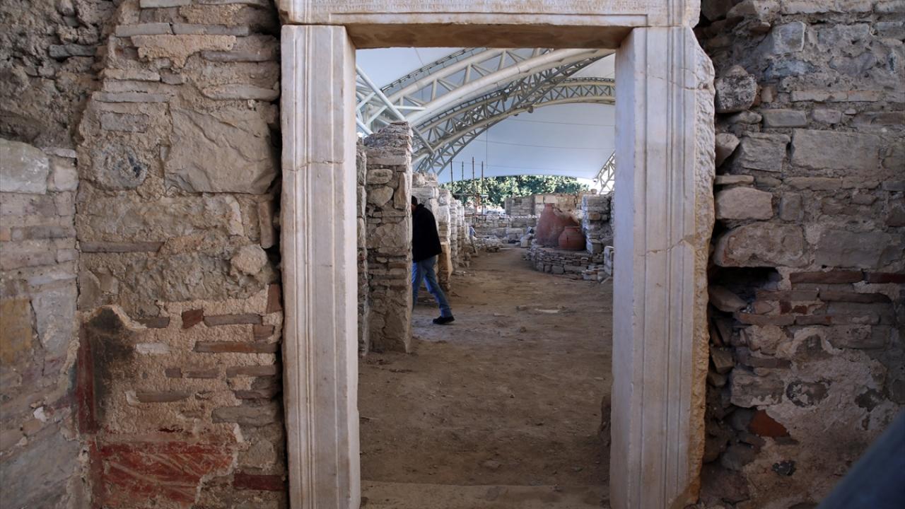 "Kiliseye bağış yapmış ya da bir bürokratın eşi"