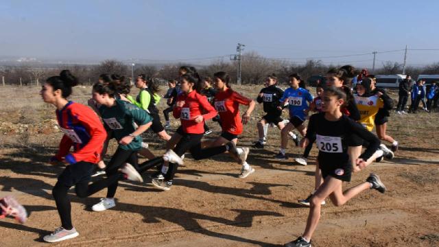 Okullar Arası Gençler Kros Bölge Yarışması Malatya’da başladı