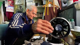 70 yıldır aynı tezgahın başında ısmarlama terzilik yapıyor