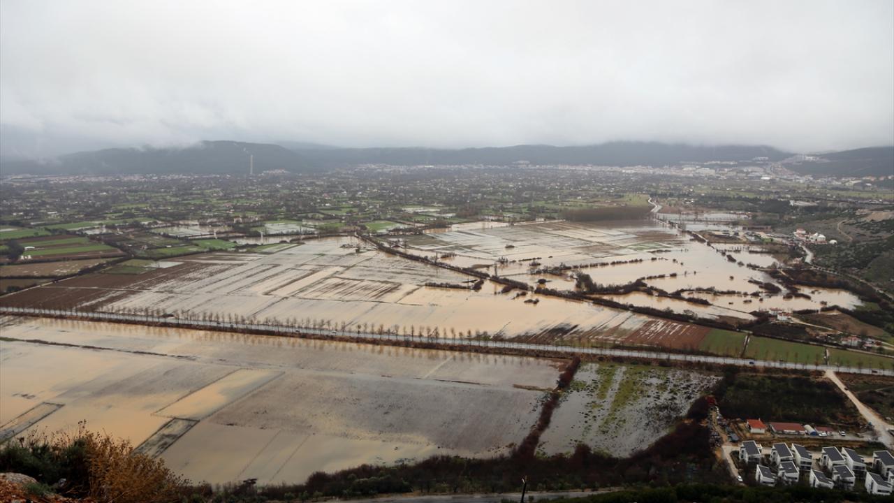 Tarım alanları suyla doldu