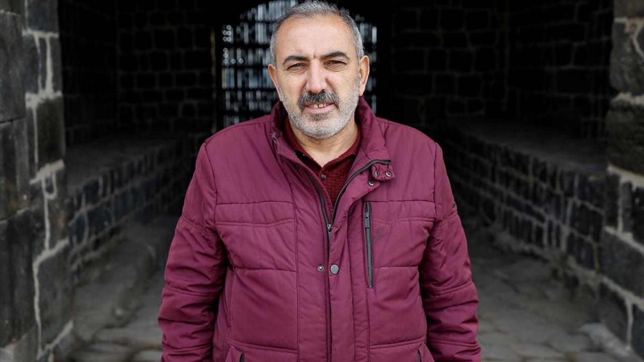 "Muhtemelen Dicle Nehri kenarındaki taşları alıp burada kullanmışlar"