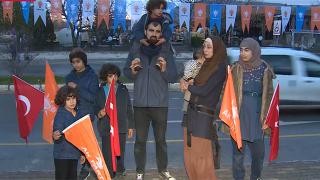 Fransa'dan Cumhurbaşkanı Erdoğan için geldiler, Muğla mitingini ön sıradan izlediler