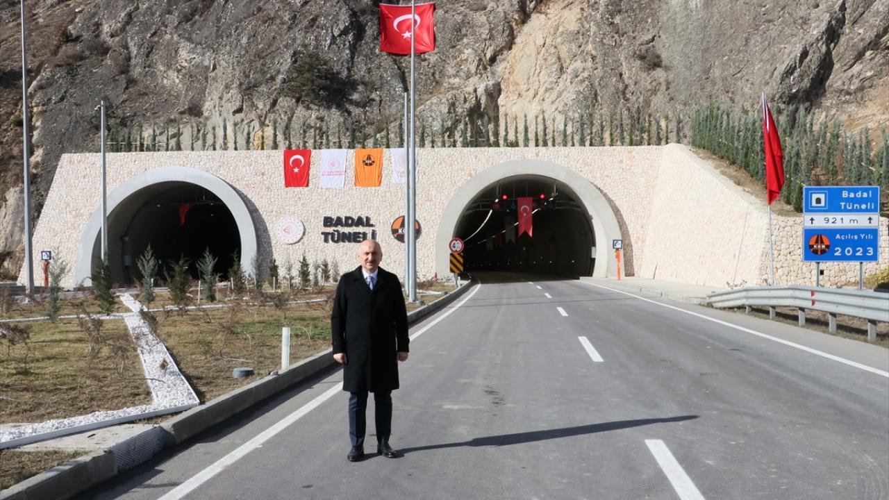 "Dünyayı, Türkiye`ye bağlıyoruz"