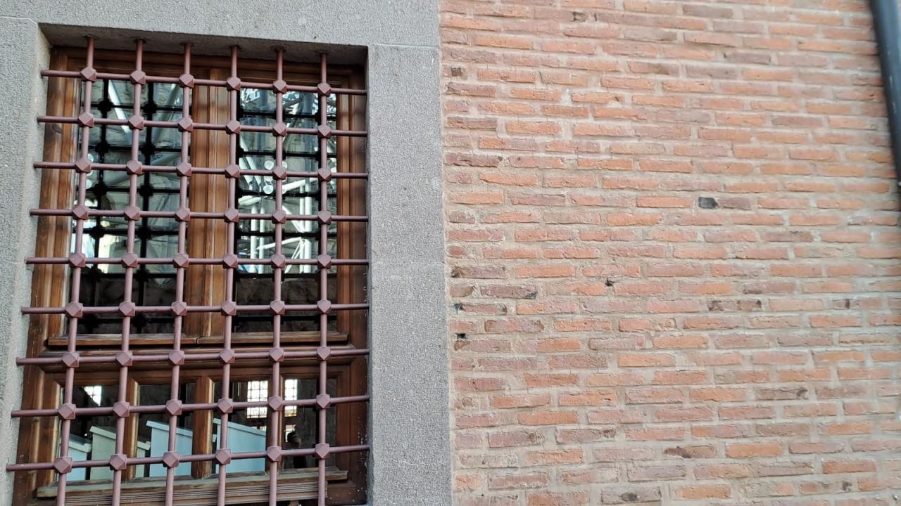 On Binlerce Ziyaretçi