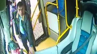 Tartıştığı yolculara kızan şoför, kontak kapatıp otobüsten indi