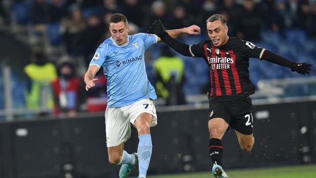 Lazio Milanı farklı yendi