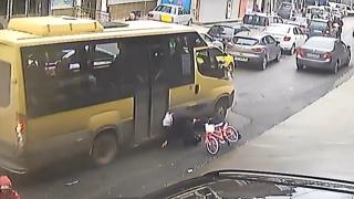 Dengesini kaybederek yola düşen kadın ölümden döndü