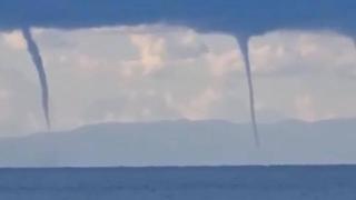 İzmir açıklarında aynı anda 8 hortum görüntülendi