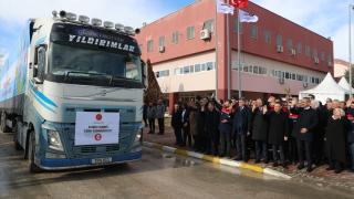 KKTC'ye eğitim materyali taşıyan 14 tır törenle uğurlandı