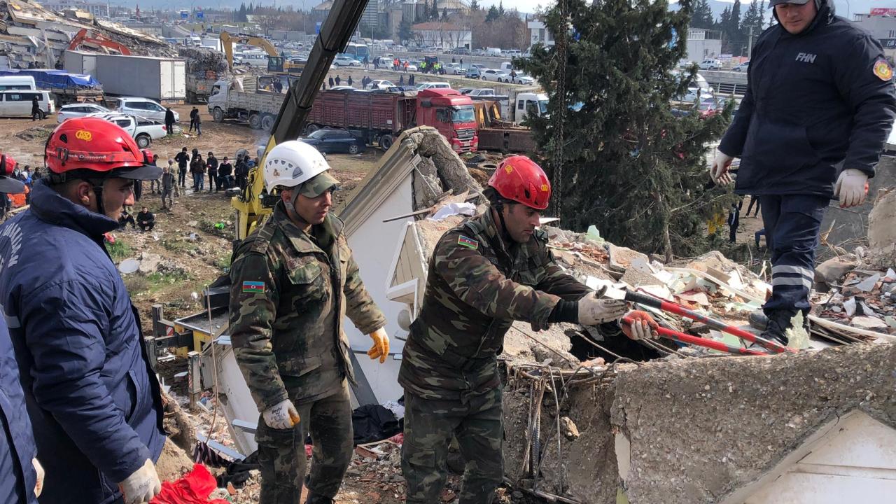 İLK DESTEK AZERBAYCAN`DAN