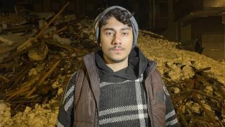 Enkaz altında yaptığı paylaşımla hayata tutundu