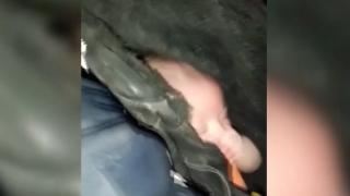 48 saat sonra kurtarılan 2 aylık bebek enkazdan elini emerek çıktı