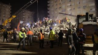 Hatay'da 1,5 yaşındaki bebek ve ailesi depremden 96 saat sonra enkazdan kurtarıldı