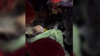 İki kız kardeş 99. ve 101. saatlerde kurtarıldı