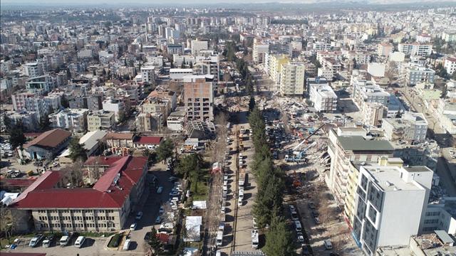 Deprem bölgelerine doğal gaz verilmeye başlanıyor