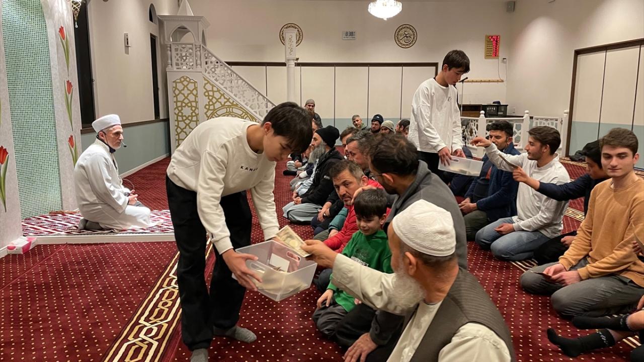 Japonya'daki cami ve mescitlerde Türkiye için yardım toplanıyor