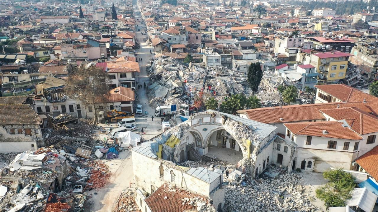 Anadolu`nun ilk camilerinden Habib-i Neccar Camii tamamen yıkıldı