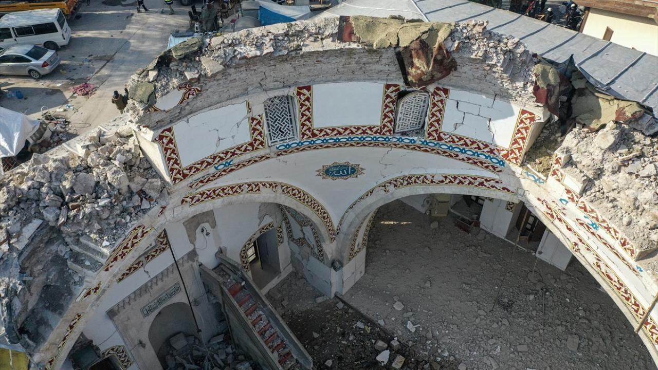 Anadolu`nun ilk camilerinden Habib-i Neccar Camii tamamen yıkıldı