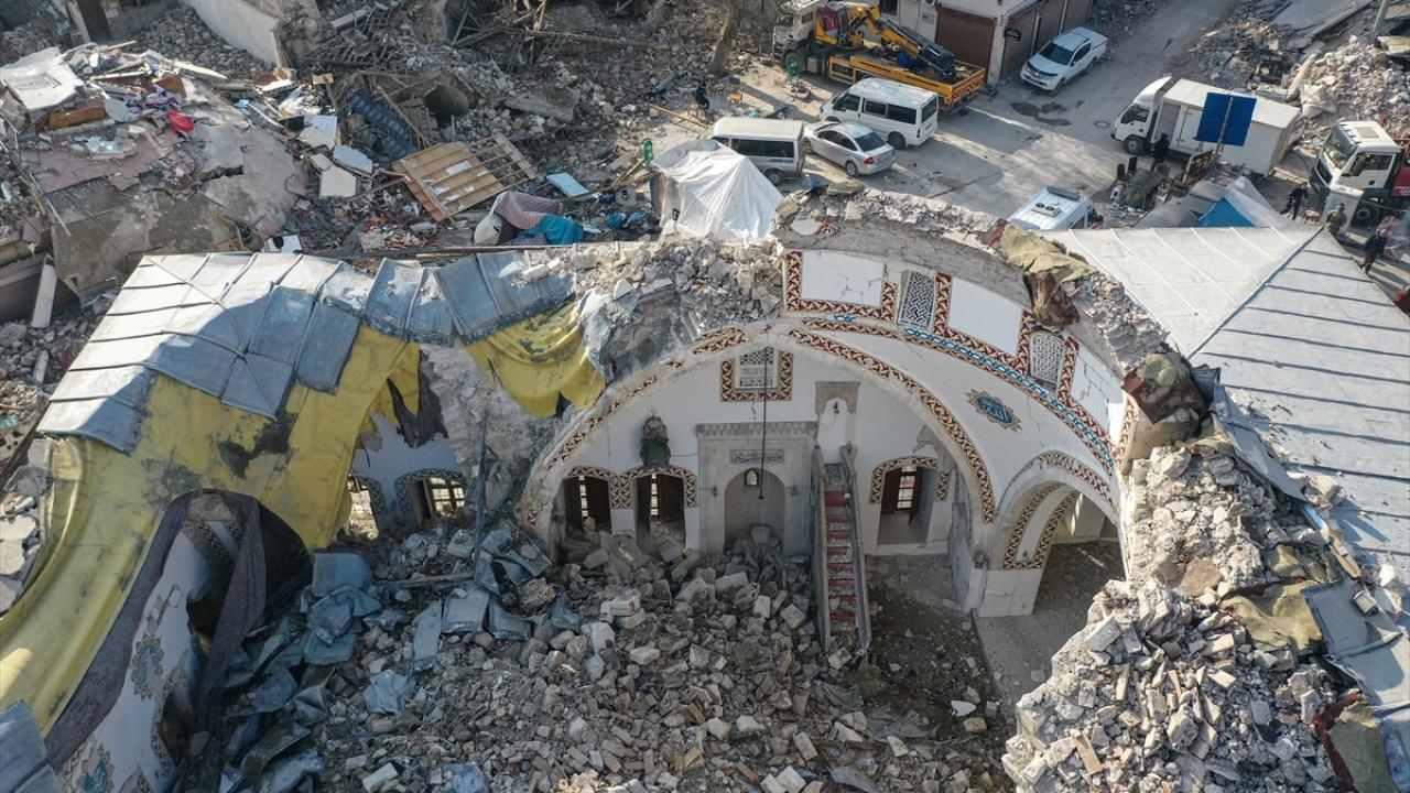 Anadolu`nun ilk camilerinden Habib-i Neccar Camii tamamen yıkıldı