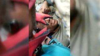 Enkaz altından kurtarılmayı beklerken Kur'an-ı Kerim okudu