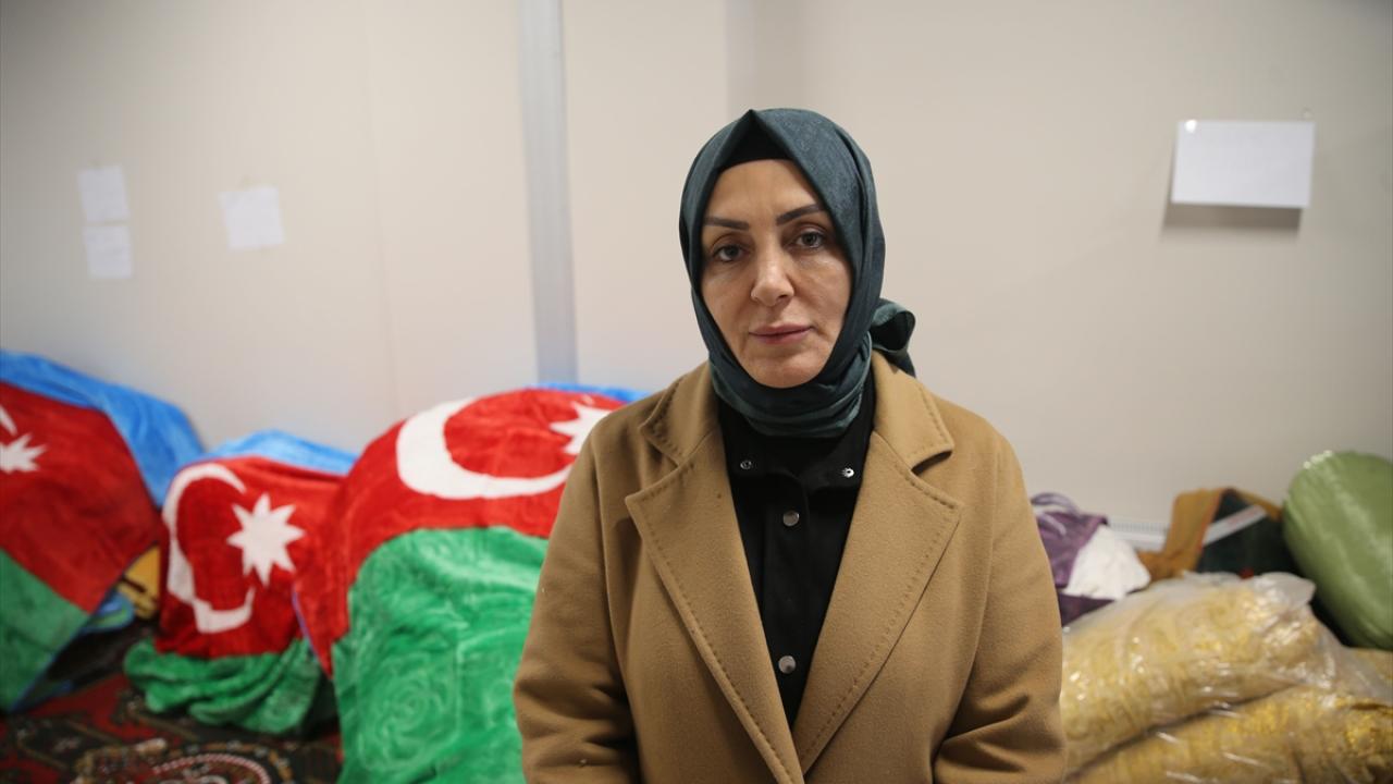 Mektupları okurken duygulandı