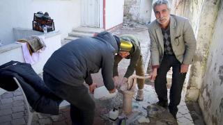 Adıyaman'da bahçesindeki su ve tuvaleti kullanıma açtı