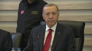 Cumhurbaşkanı Erdoğan: Konutları bir yıl içinde yeniden inşa ve ihya edeceğiz