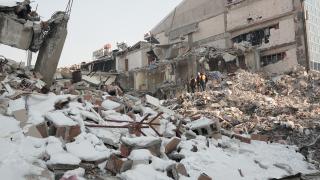 Azerbaycan, Türkiye'deki deprem bölgelerinde 100 milyon dolarlık konut inşa edecek