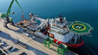 Türkiye'nin su altı inşaat gemisi "Mukavemet" depremzedeler için görevde