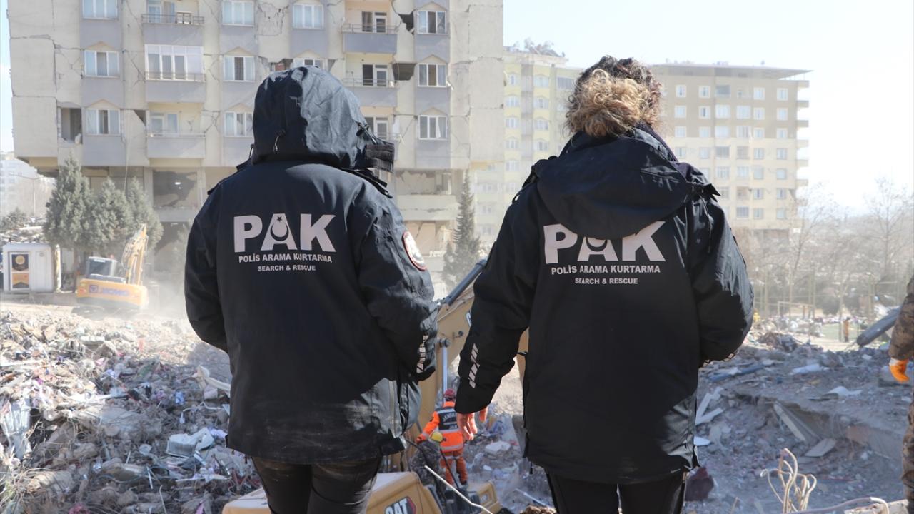 Sel, yangın ve depremde önemli görevler üstlendiler