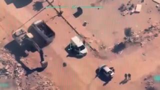 Enkazdan hırsızlık yapan şüpheliler İHA ile tespit edildi