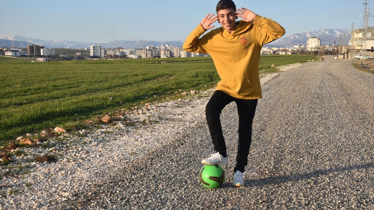 Icardi, Abdülkadir için forma imzalamıştı