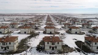 Konya'da köylüler hiç oturmadıkları evlerini depremzedelere açtı