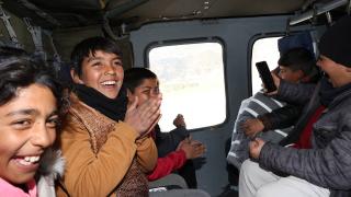 Depremzede çocukların helikoptere binme hayali gerçek oldu