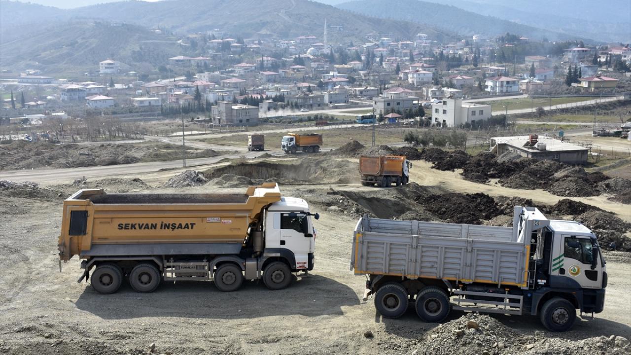 "1-1,5 ay içinde şehrin tüm enkazını kaldırmış oluruz"