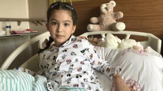 Enkazdan çıkarılan 9 yaşındaki Yağmur: Artık üşümüyorum aksine terliyorum
