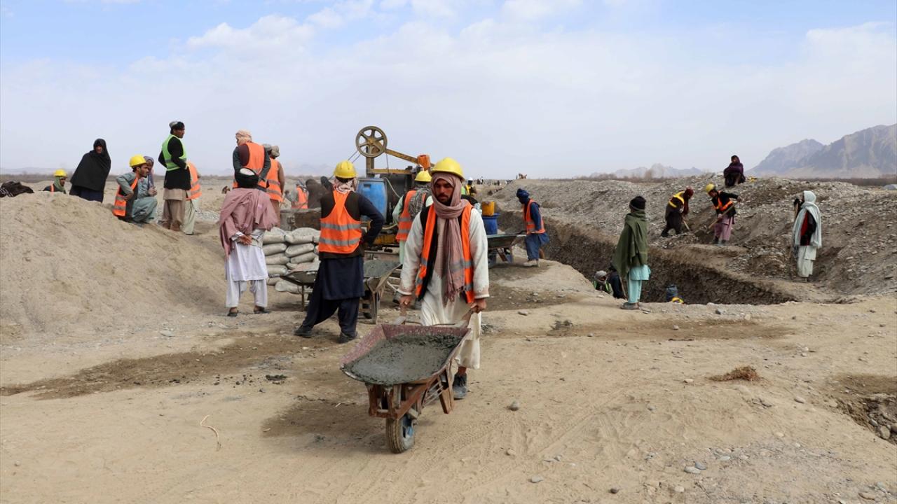 "Bağımlılar çalışarak ailelerini sevindiriyor"